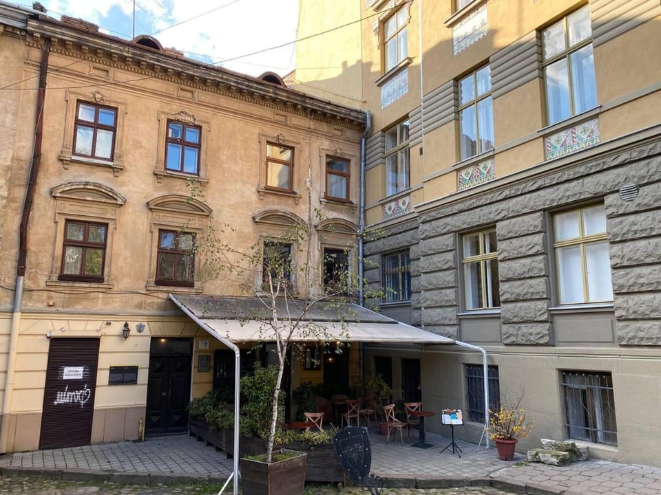 Property building, Day