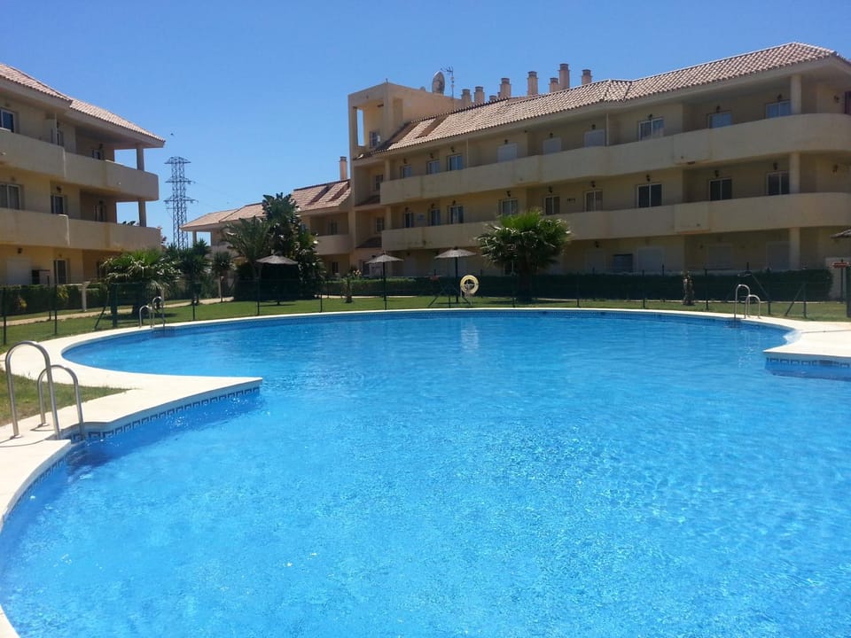 Swimming pool, Swimming pool