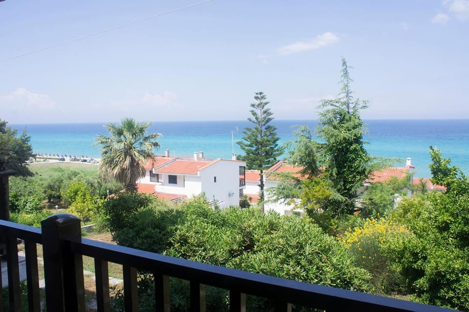 Day, Natural landscape, View (from property/room), Balcony/Terrace, Garden view, Sea view