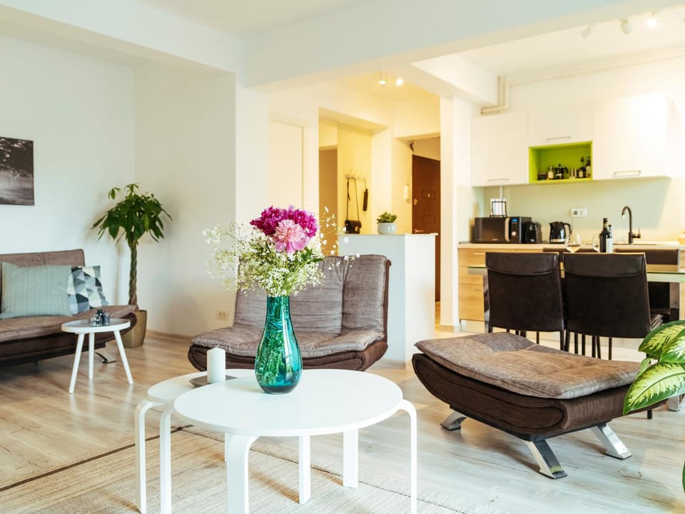 Bright and Spacious Central Apartment- Piata Amzei Apartment in Bucharest