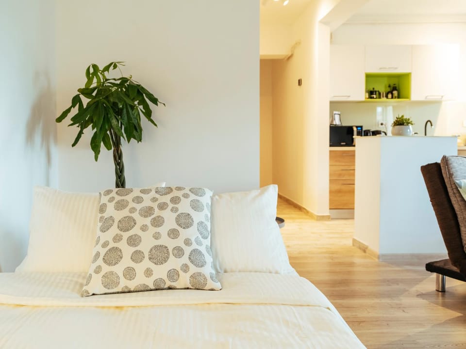 Bright and Spacious Central Apartment- Piata Amzei Apartment in Bucharest