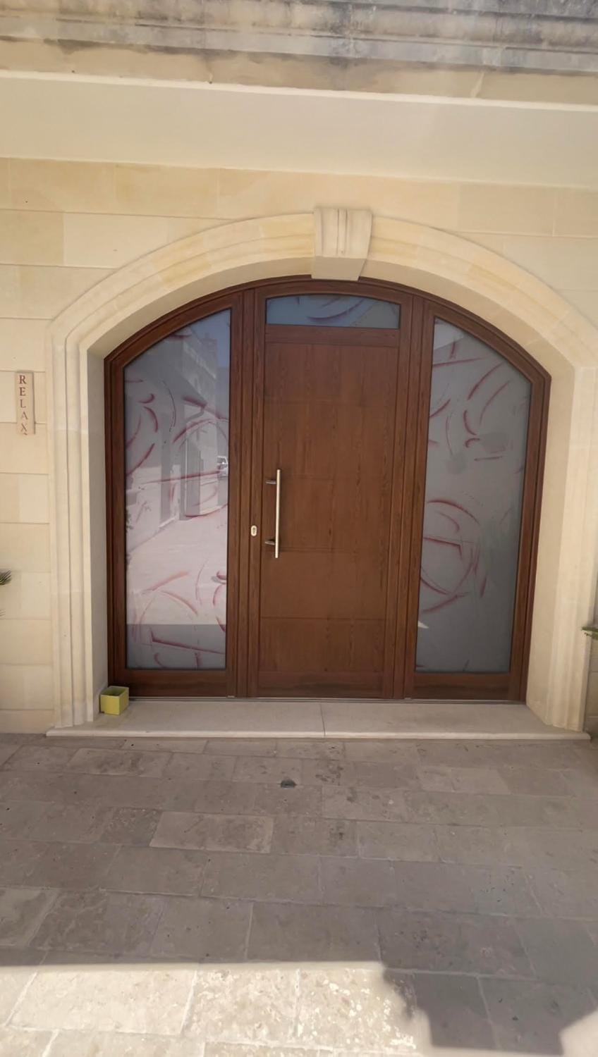 Facade/entrance