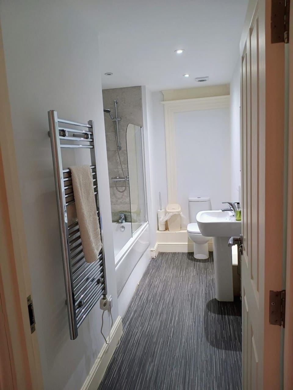 Luxury 2-Bed Flat Central Ipswich Parking Apartment in Ipswich