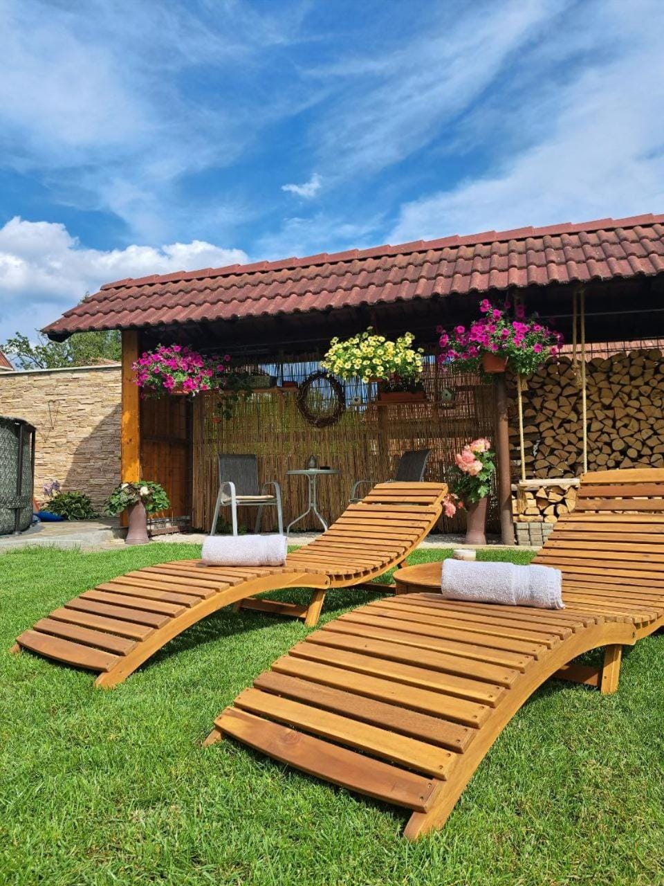 Day, Neighbourhood, Garden, Garden view, sunbed