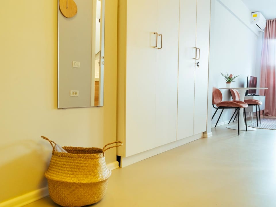 Amazing View - Top location - Universitate Studio Apartment in Bucharest