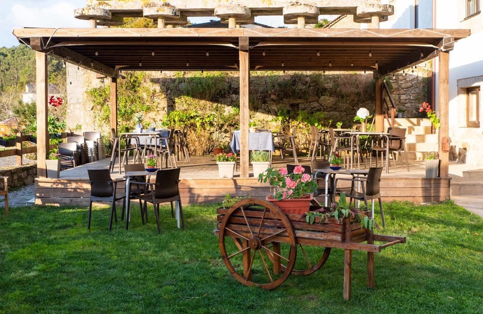 Balcony/Terrace, Garden view, Landmark view, Mountain view, River view, Internal: Not applicable to any particular room