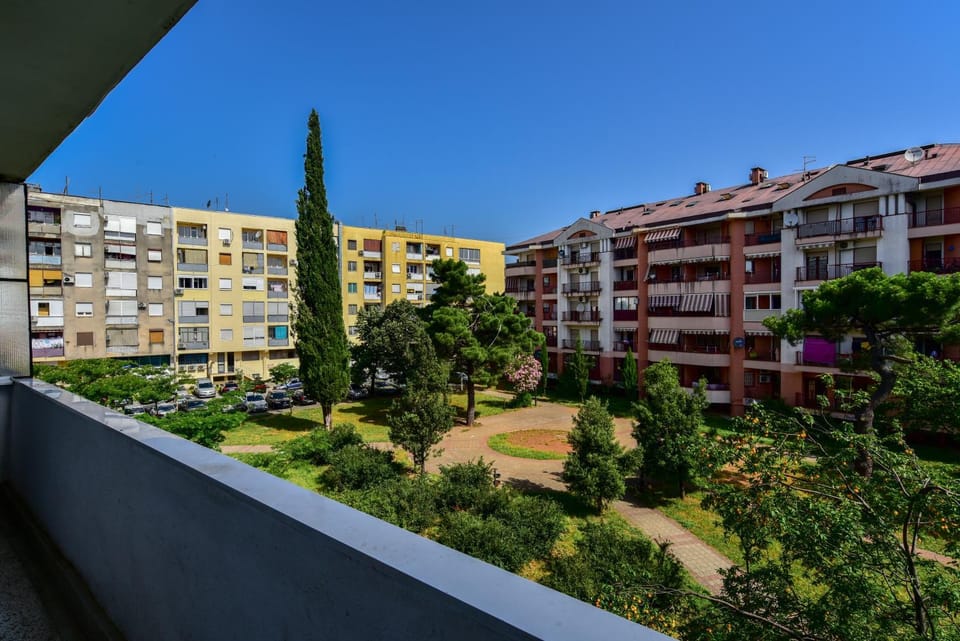 Natural landscape, City view, Garden view