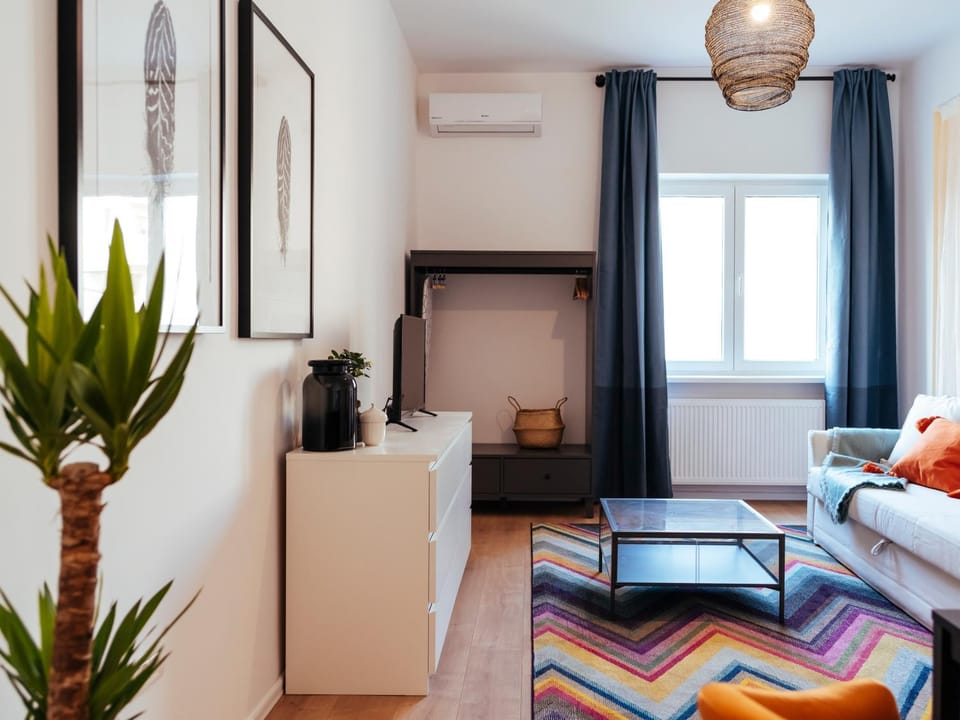 Spacious Old Town - Universitate Studio Apartment in Bucharest