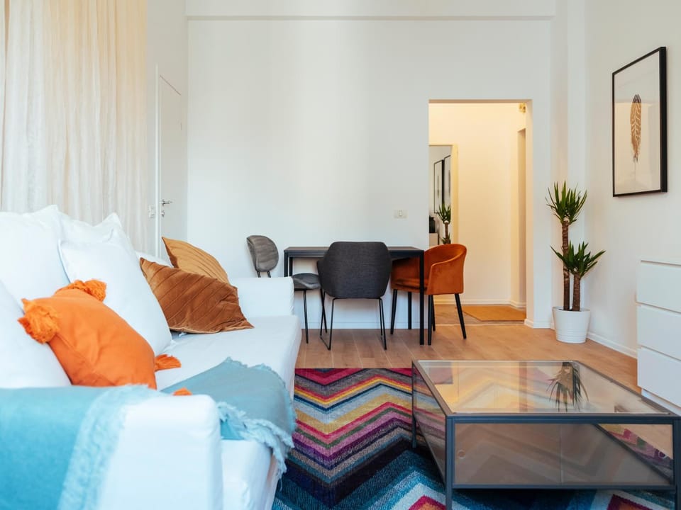 Living room, Photo of the whole room, Seating area