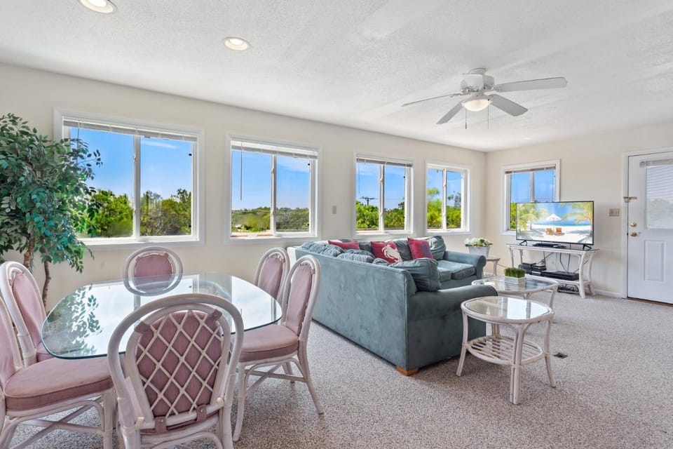 1702 - Sandpiper Lookout House in Corolla
