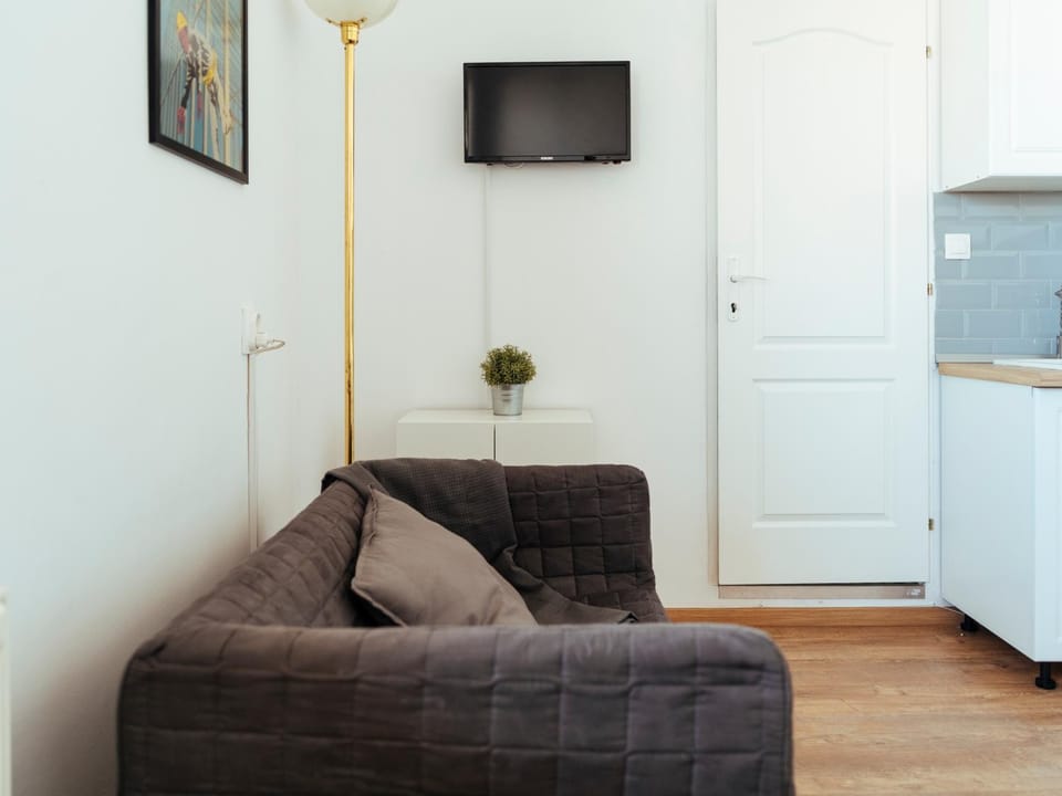 Communal lounge/ TV room, TV and multimedia, Living room, Seating area