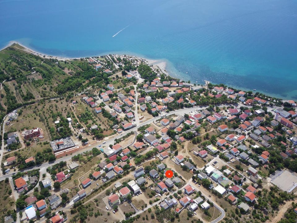Neighbourhood, Bird's eye view, City view, Location