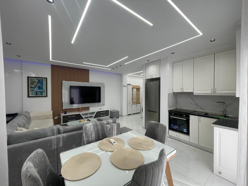 TV and multimedia, Kitchen or kitchenette, Living room