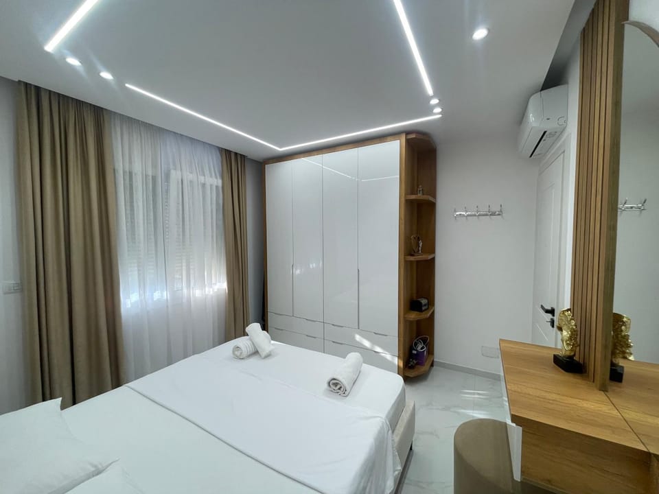 Bed, Bedroom, air conditioner