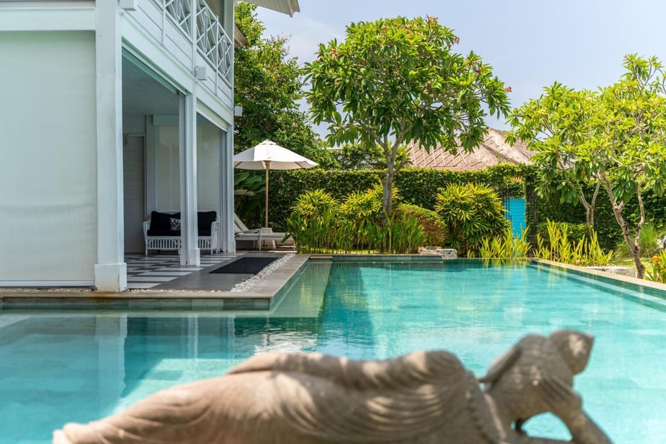 Property building, Swimming pool