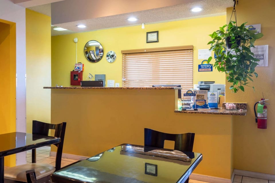 Lobby or reception, On site