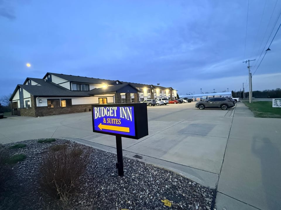 Budget inn & Suites Hotel in Iowa