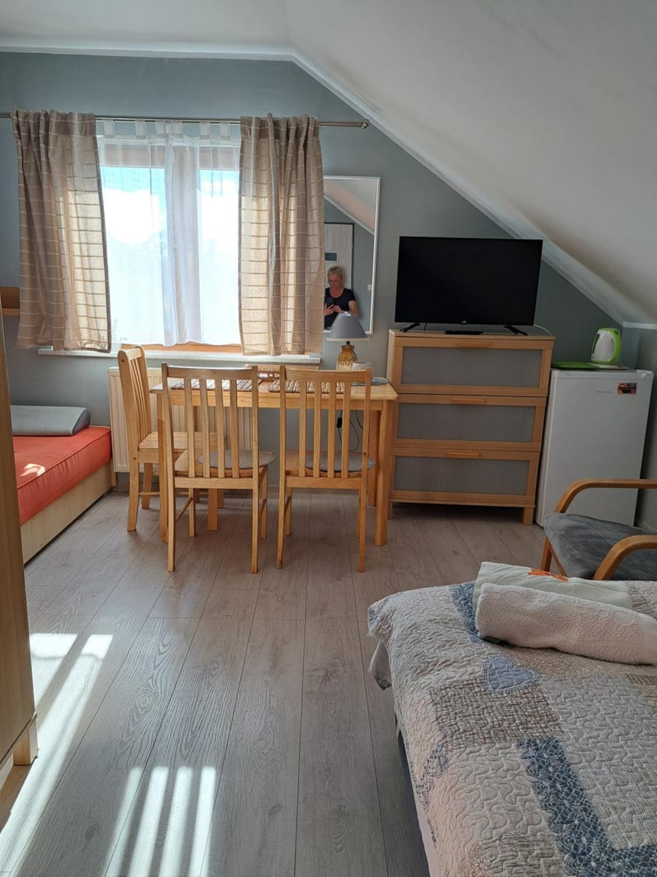 Bed, Photo of the whole room