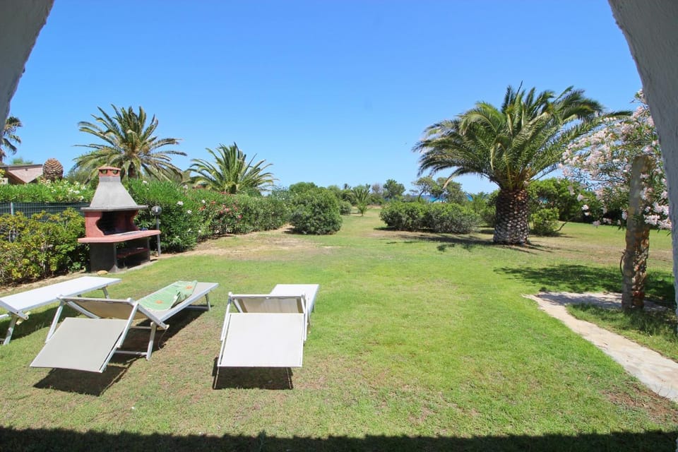 Spring, Day, Natural landscape, BBQ facilities, Garden, Garden view, sunbed