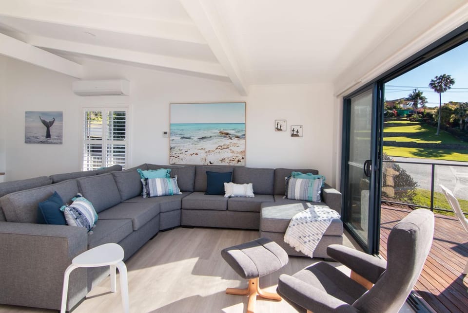 Close to Coast House in Forster