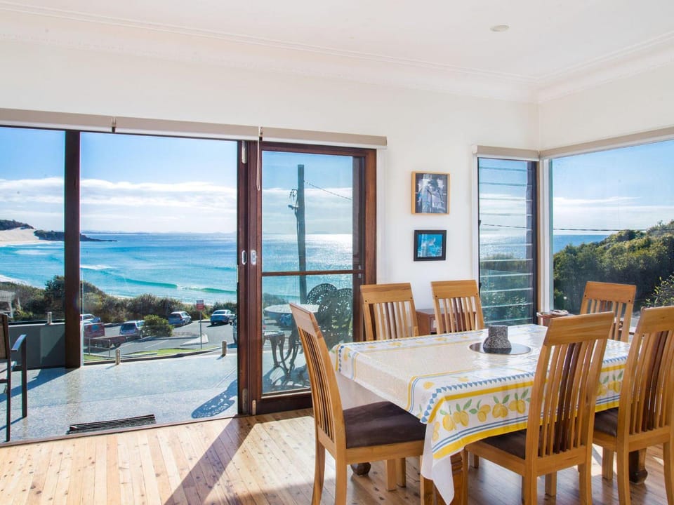 18 Cliff Road House in Forster