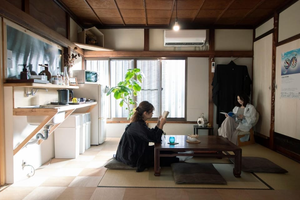 Communal lounge/ TV room