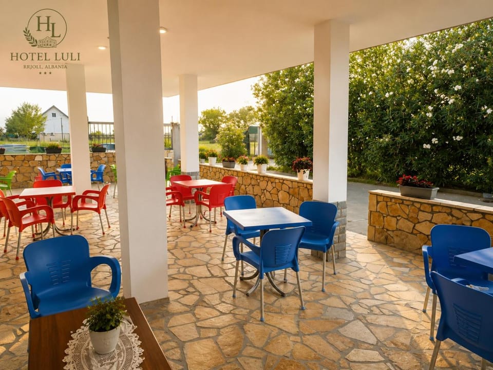 Patio, Seating area, Breakfast