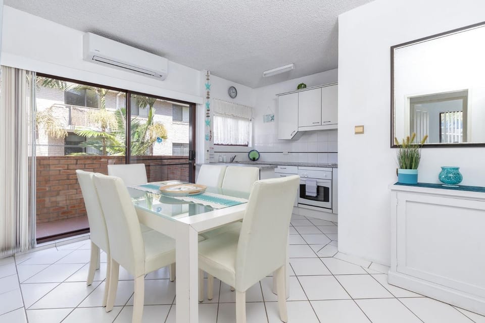 Carinya Gardens 15 Apartment in Forster