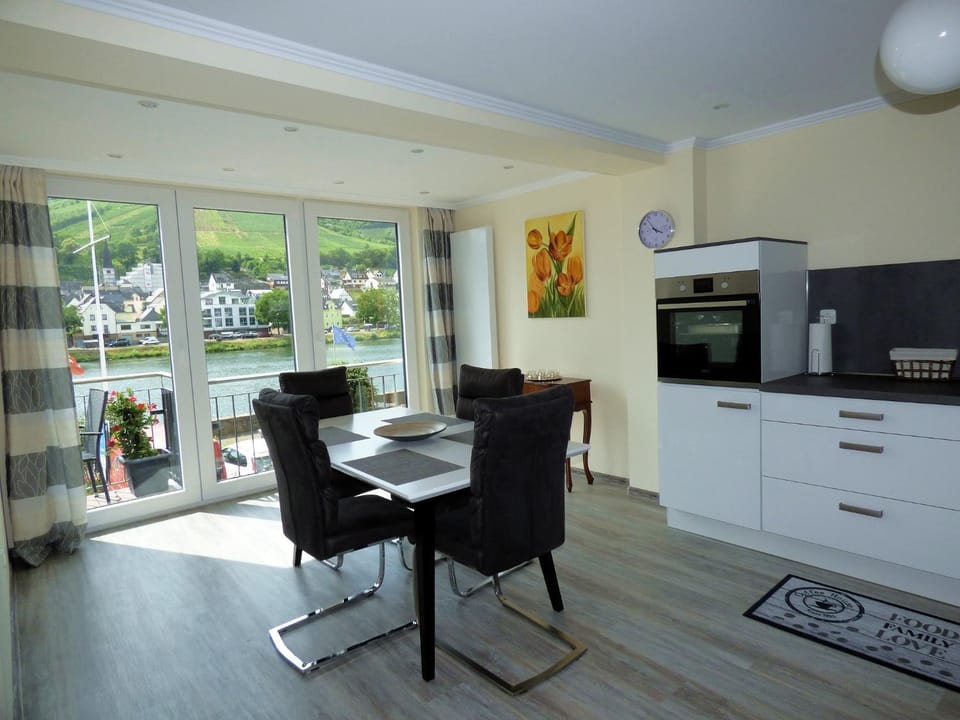 Kitchen or kitchenette, Dining area, River view