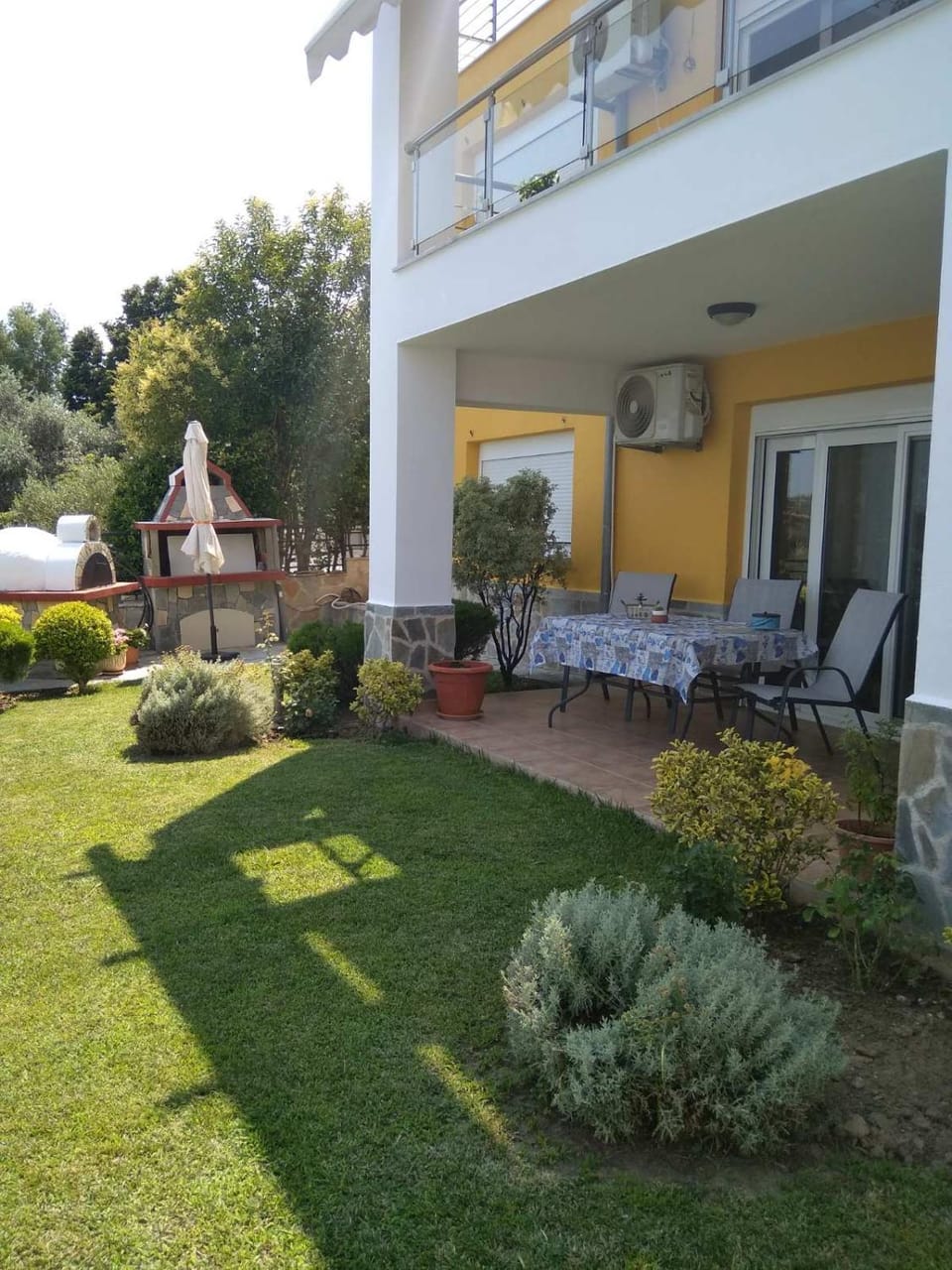 Facade/entrance, Garden
