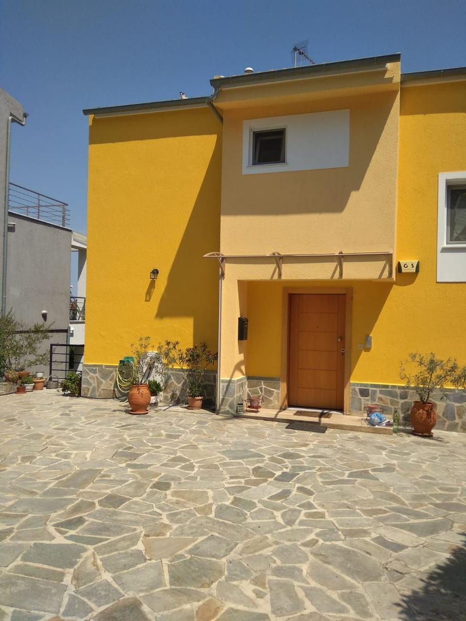 Facade/entrance