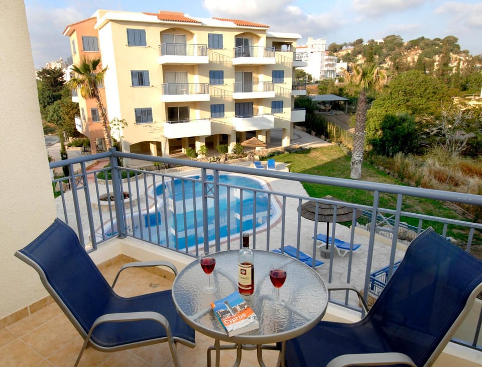Balcony/Terrace, Pool view
