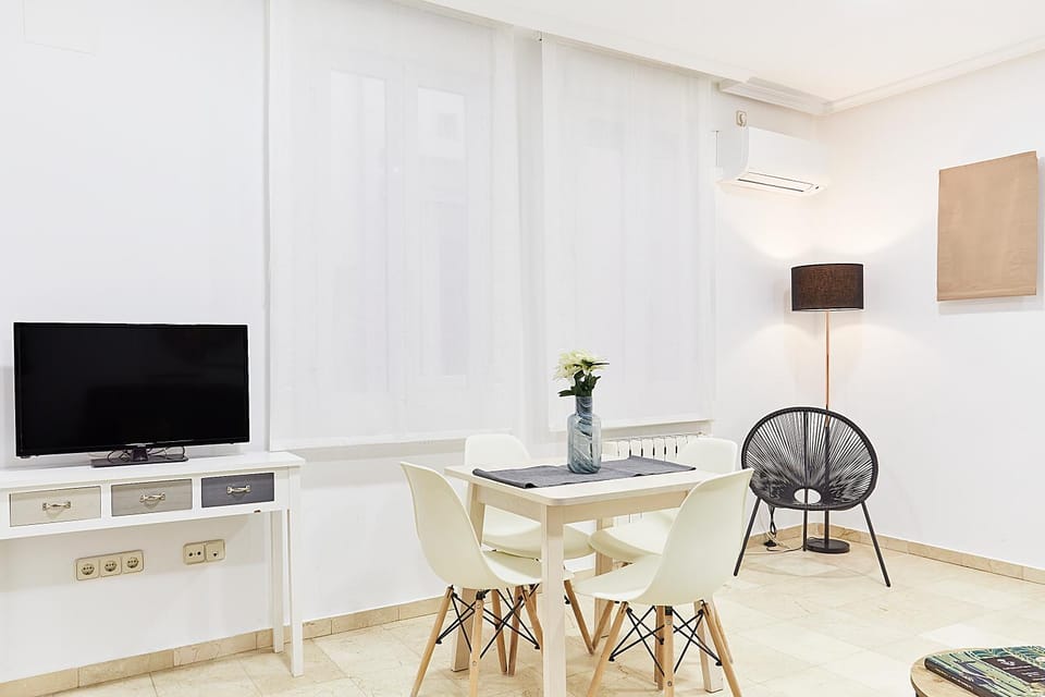 LEEWAYS LOFT XXI in GRAN VÍA Apartment in Centro