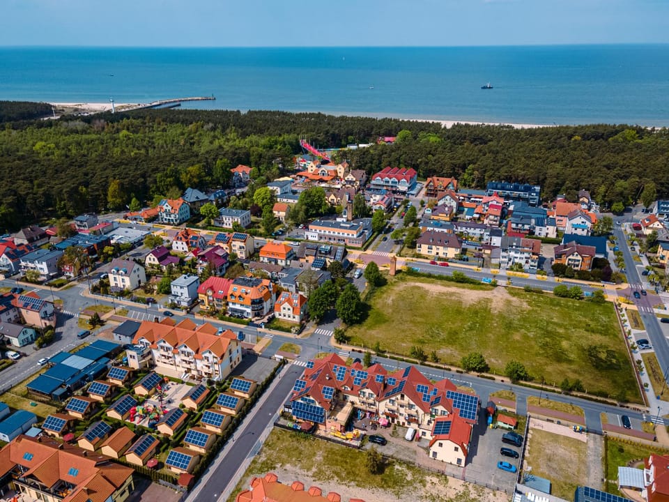 Property building, Bird's eye view, Location