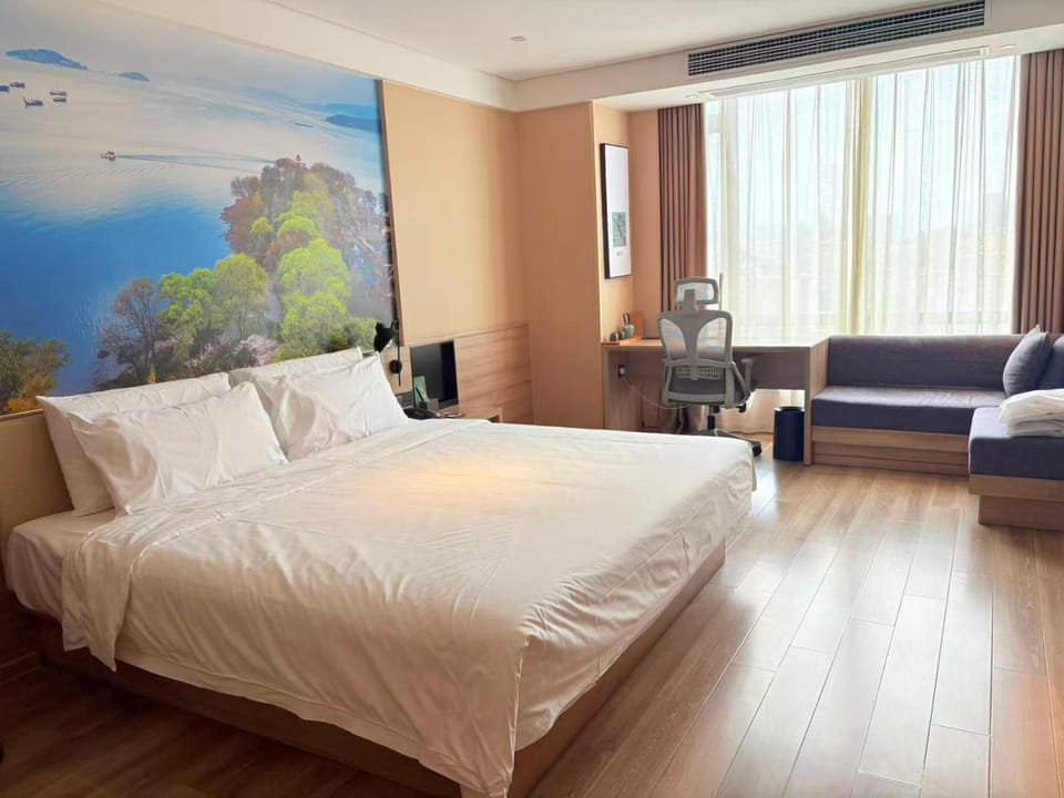 Bed, Bedroom