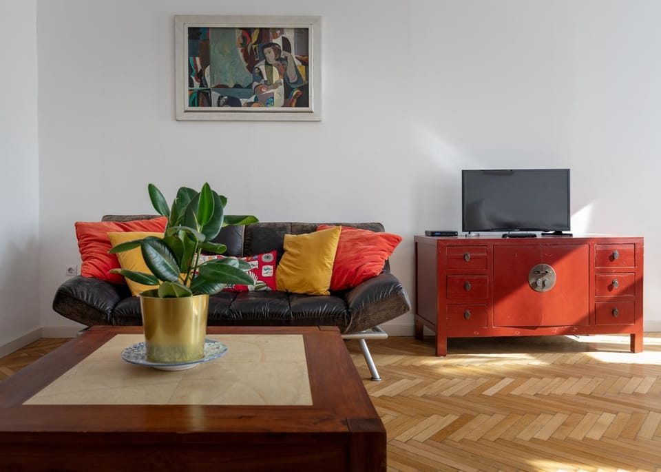 TV and multimedia, Living room, Seating area