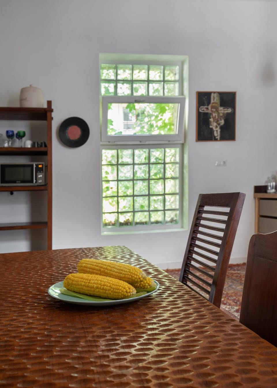 Seating area, Dining area