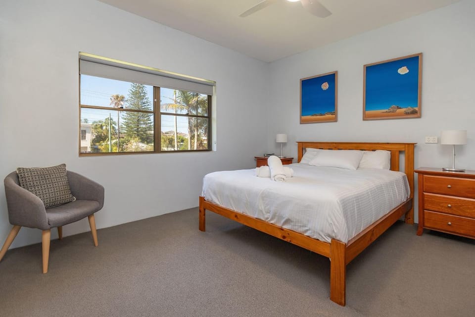 Sandcastle 7 with WiFi House in Tuncurry