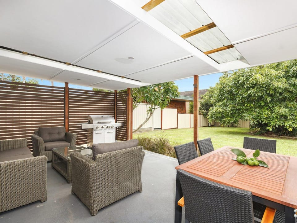 Patio, Garden, Seating area