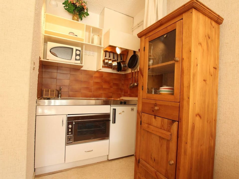 Location idéale, 4 pers à Serre-Chevalier, proche pistes, balcon, TV, coin nuit et casier à ski - FR-1-330E-86 Apartment in Saint-Chaffrey