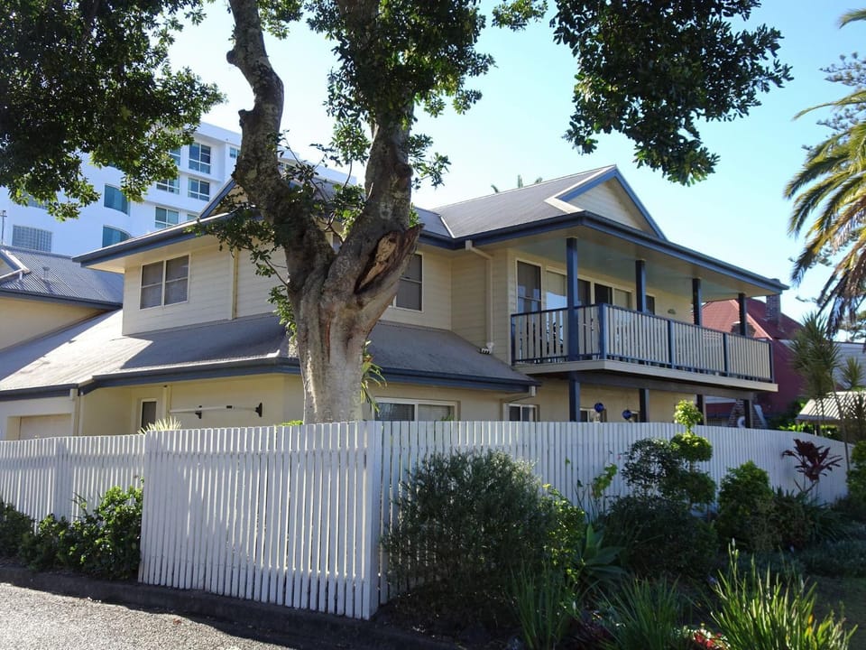 Property building, Street view