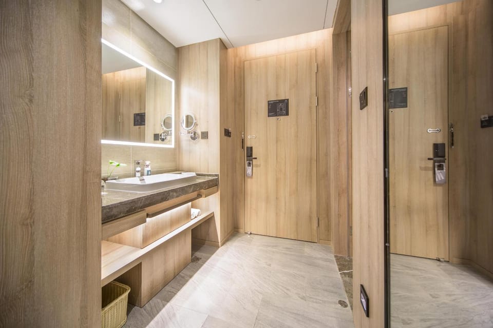 Atour Hotel Shengtai West Road South Railway Station Nanjing Hotel in Nanjing