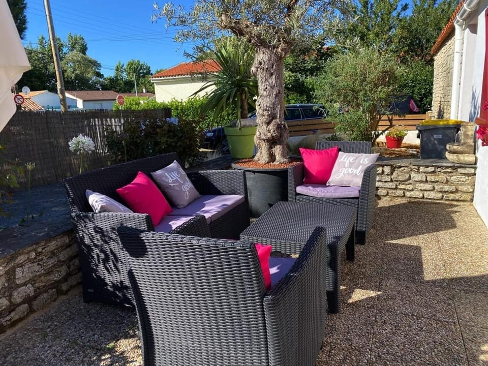 Charme et détente entre mer et campagne, proche plages et activités - FR-1-336-83 House in Pays de la Loire