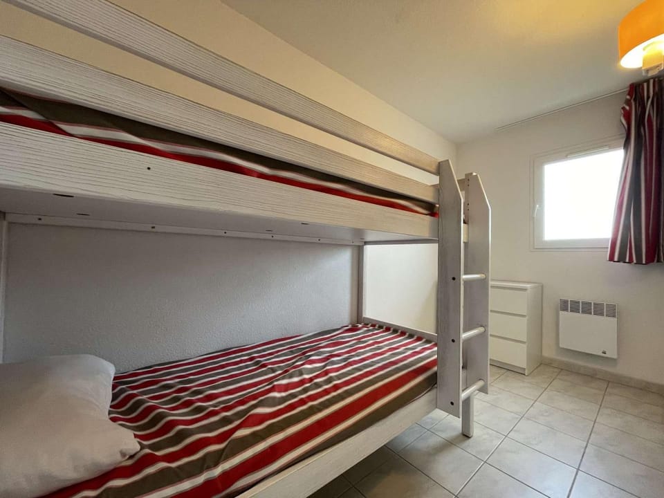 Maison Duplex avec Piscines à Salavas - 6 Personnes, Animaux Admis, Parking, Terrasse et WiFi - FR-1-382-136 House in Vallon-Pont-d'Arc