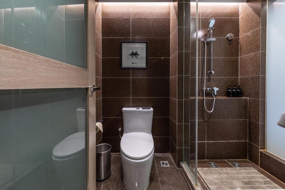 Atour Hotel Tianjin Wudadao Xiaobailou Subway Station Hotel in Tianjin