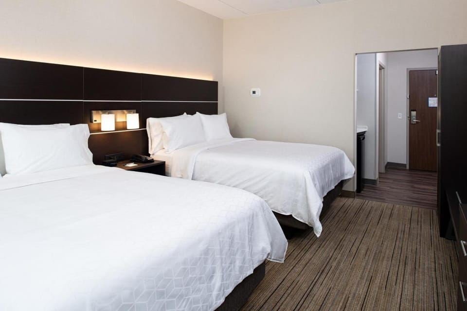 Holiday Inn Express & Suites - Romeoville - Joliet North by IHG Hotel in Bolingbrook