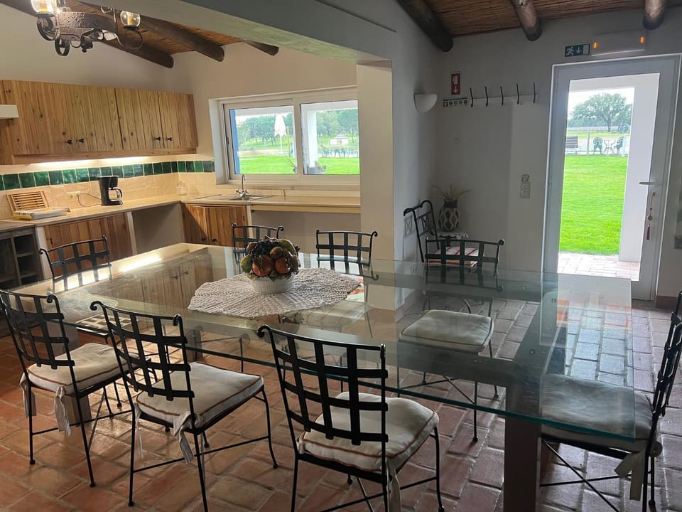Monte do Lago, Pegões Farm Stay in Setubal District