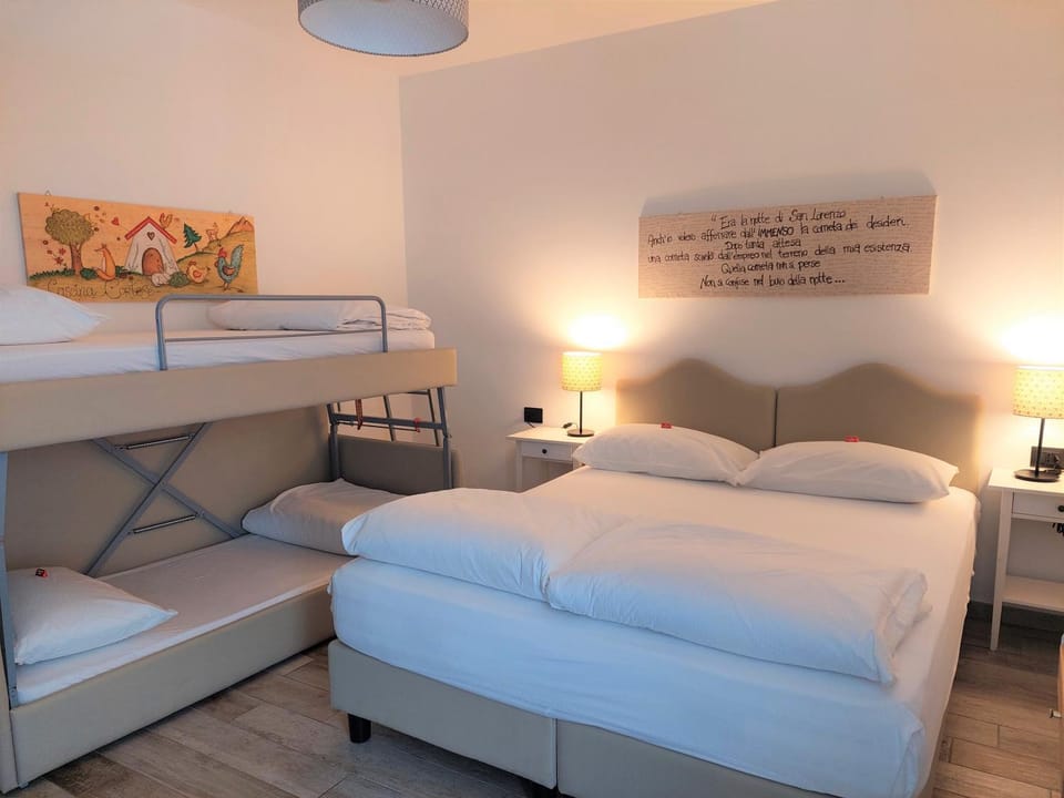 Bed, Bedroom, bunk bed