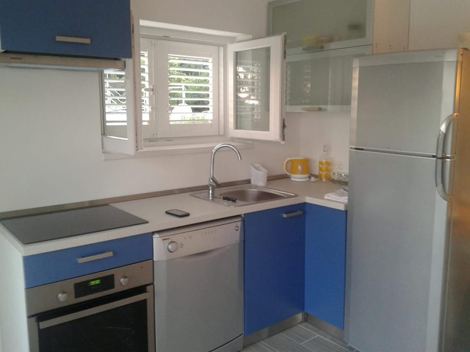 Apartment Nikica (with sea view, garden, parking) Apartment in Crikvenica