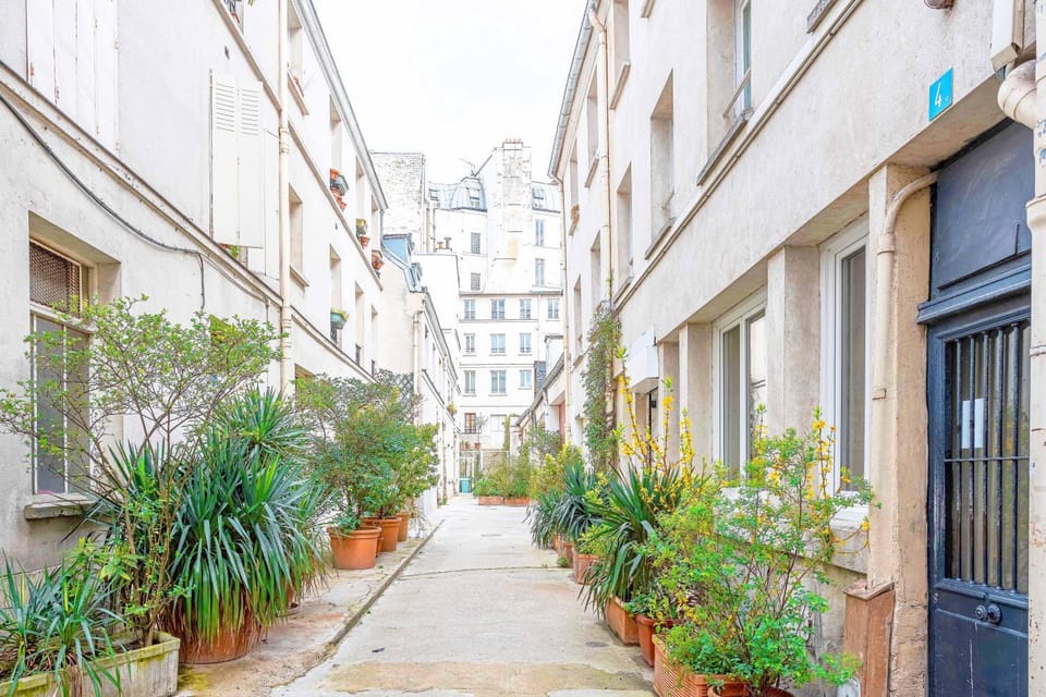 Property building, View (from property/room), Garden view, Inner courtyard view